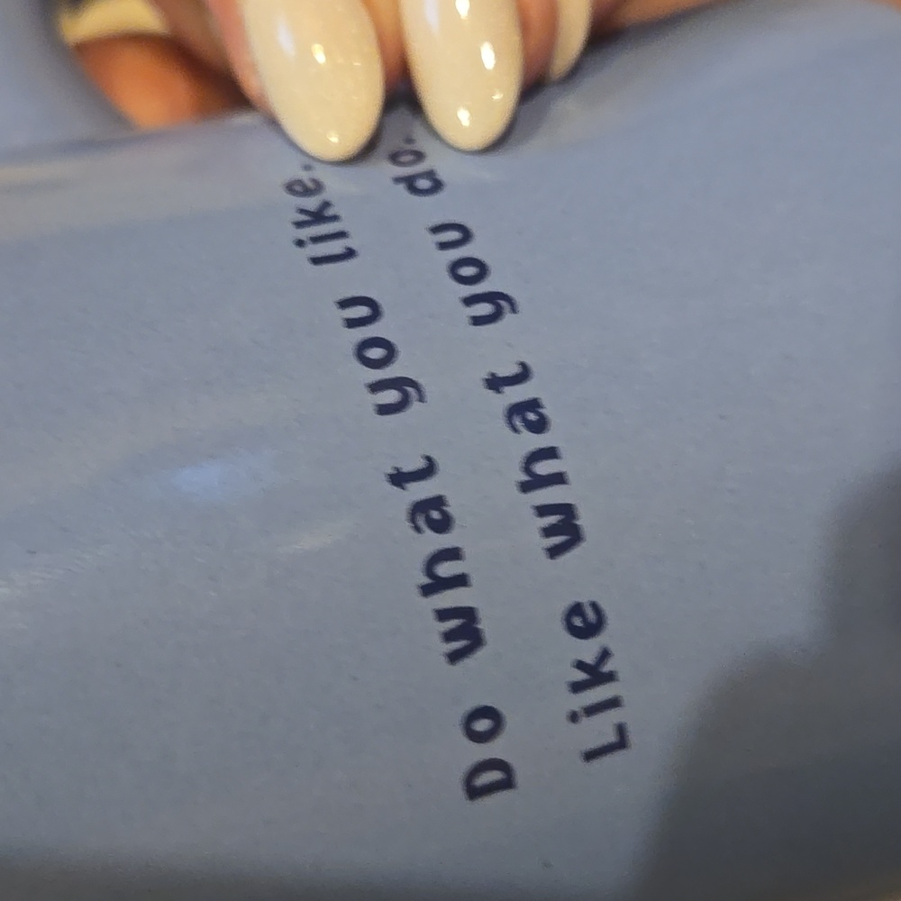 Life is Good Periwinkle Blue Beach Scene Mug - Picture 4 of 7